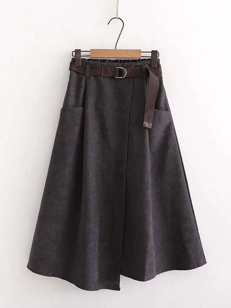 Casual Midi Skirt - High Waist with Pockets