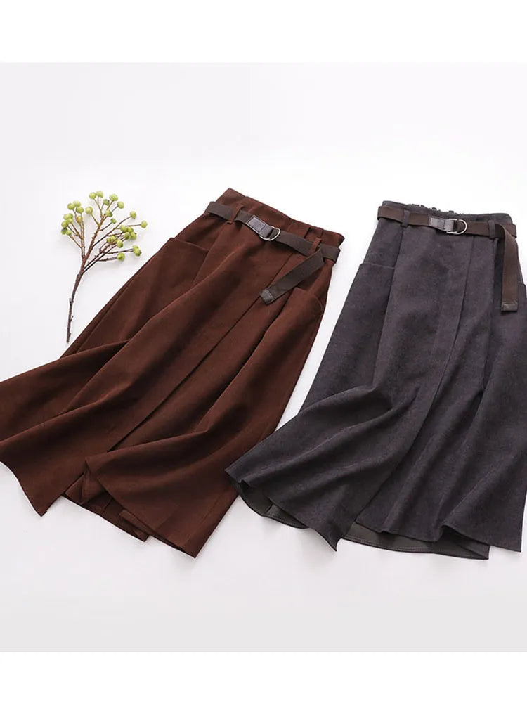 Casual Midi Skirt - High Waist with Pockets